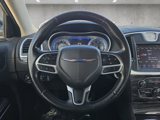 Used 2022 Chrysler 300 Touring w/ Sport Appearance Package RWD image 21