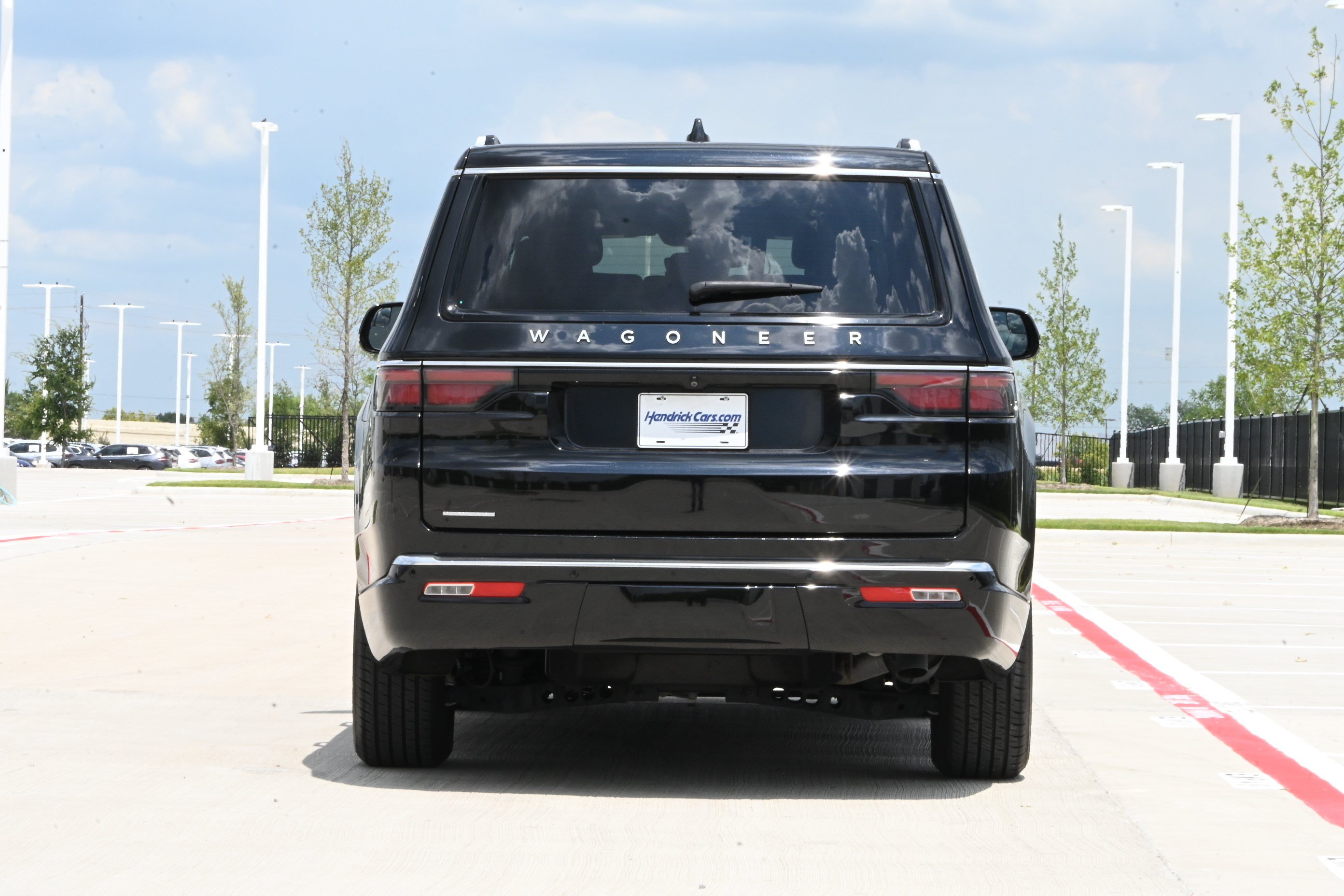 Used 2023 Jeep Wagoneer 4WD w/ Convenience Group I image 8
