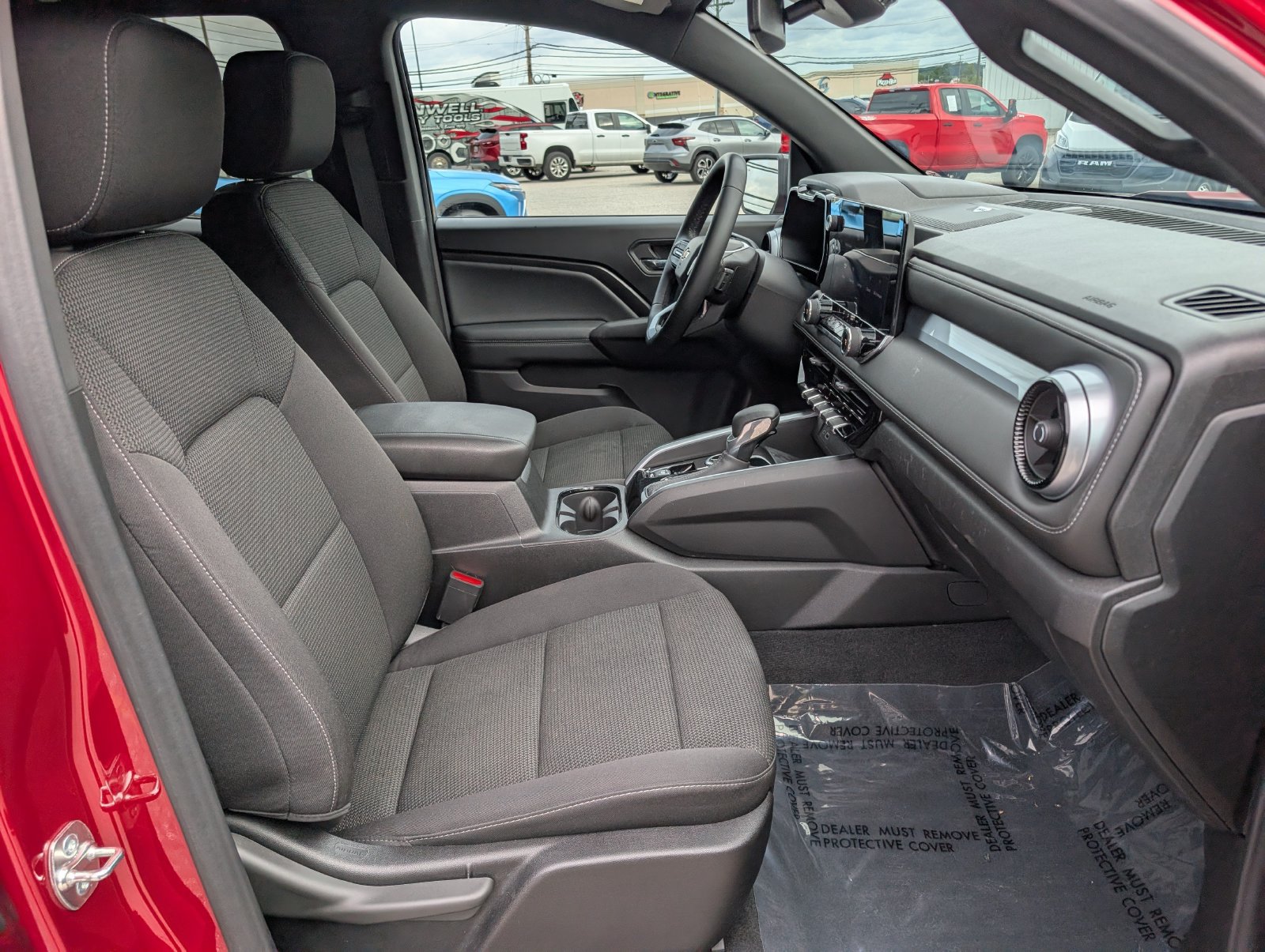 Used 2024 Chevrolet Colorado LT w/ LT Convenience Package II AWD/4WD image 12