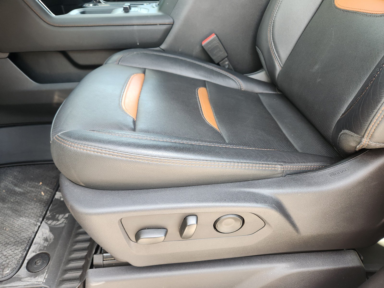 Used 2024 GMC Sierra 2500 AT4 w/ AT4 Premium Plus Package AWD/4WD image 22