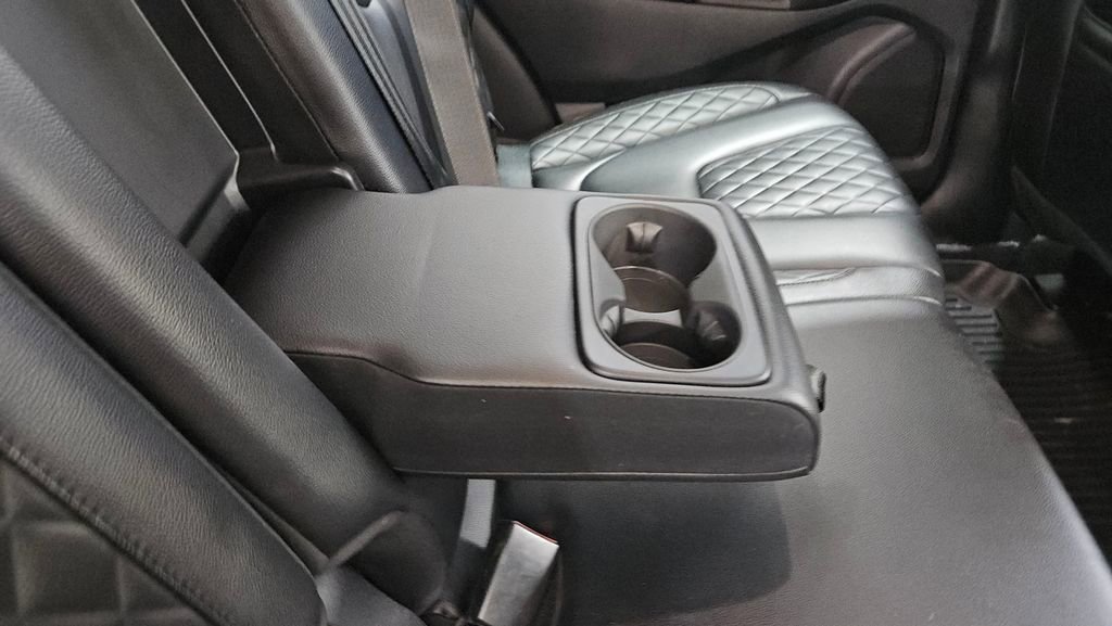 Used 2023 Ford Edge Titanium AWD/4WD image 11