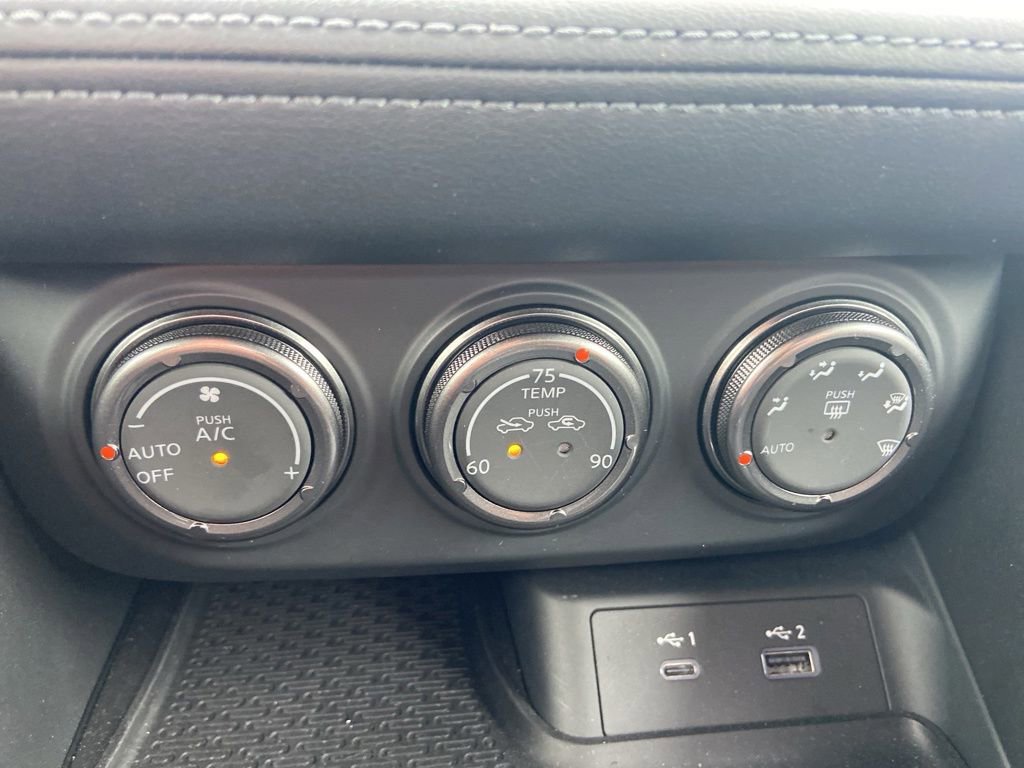 Used 2023 Nissan Z w/ Floor Mat Package (L93) RWD image 17