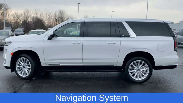 Used 2023 Cadillac Escalade ESV Luxury AWD/4WD image 5