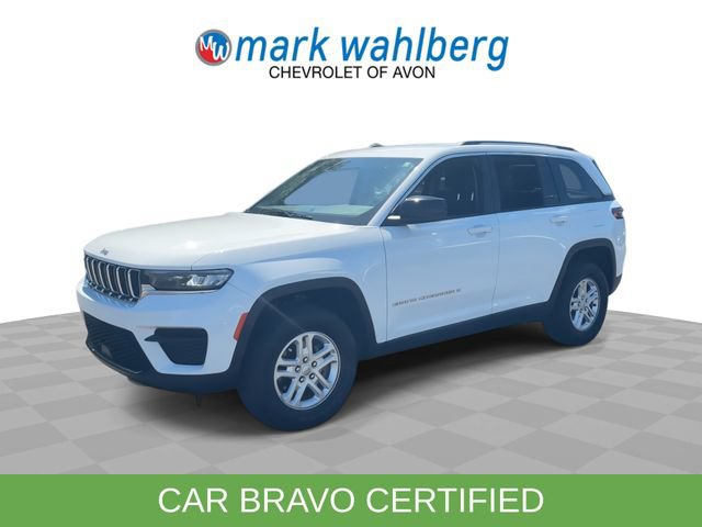Used 2022 Jeep Grand Cherokee Laredo w/ Luxury Tech Group I AWD/4WD image 4