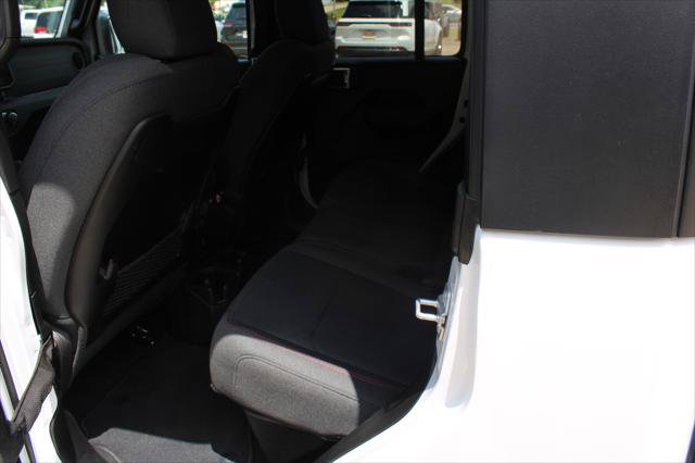 Certified 2026 Jeep Gladiator Rubicon AWD/4WD image 18