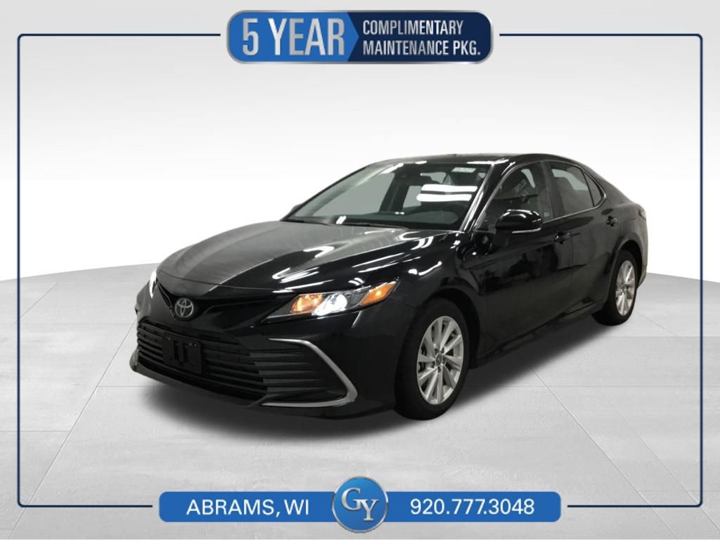 Used 2024 Toyota Camry LE image 1