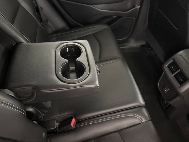 Used 2024 GMC Terrain SLT image 21