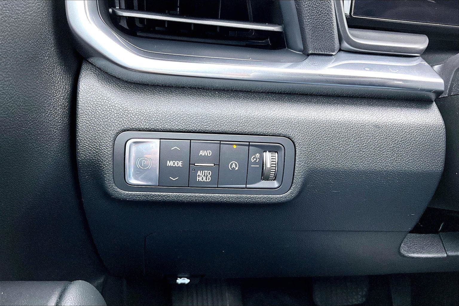 Used 2025 GMC Terrain Elevation AWD/4WD image 36