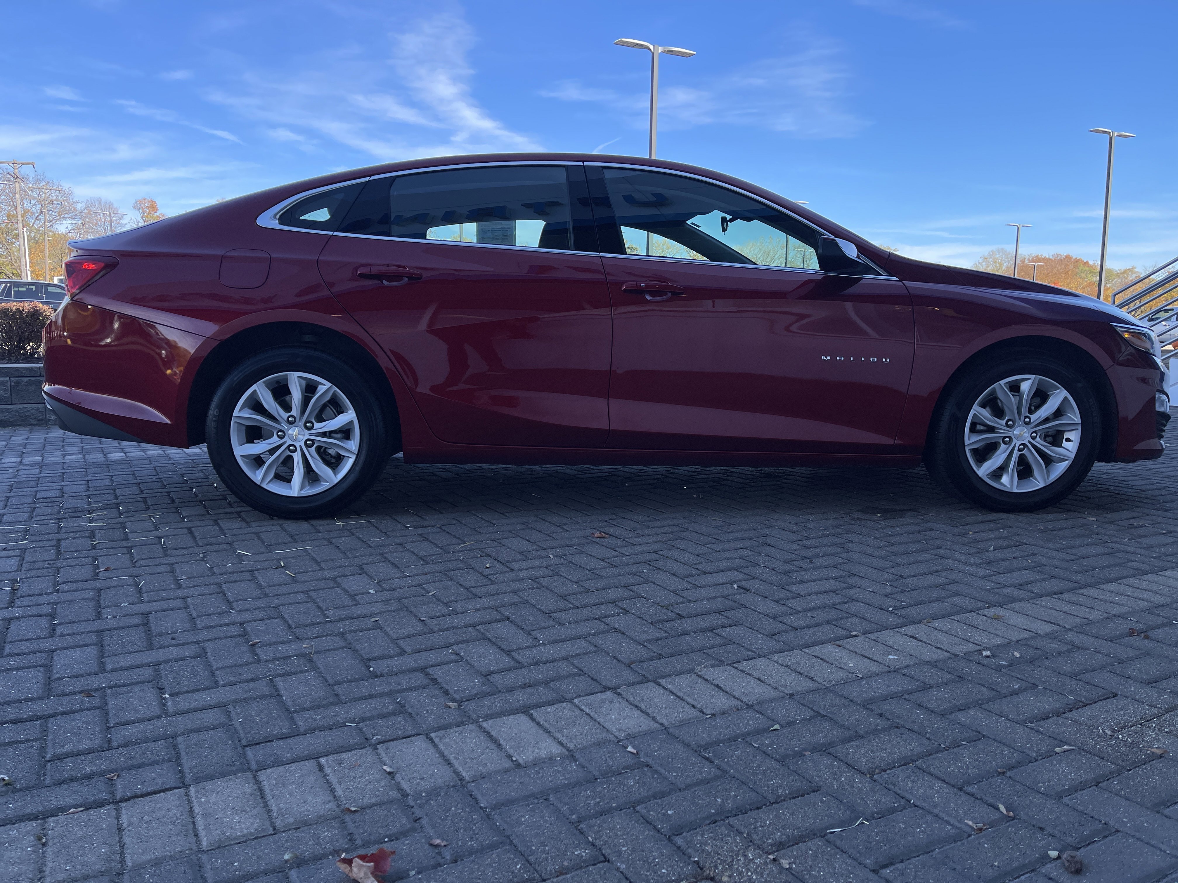 Used 2025 Chevrolet Malibu LT image 6