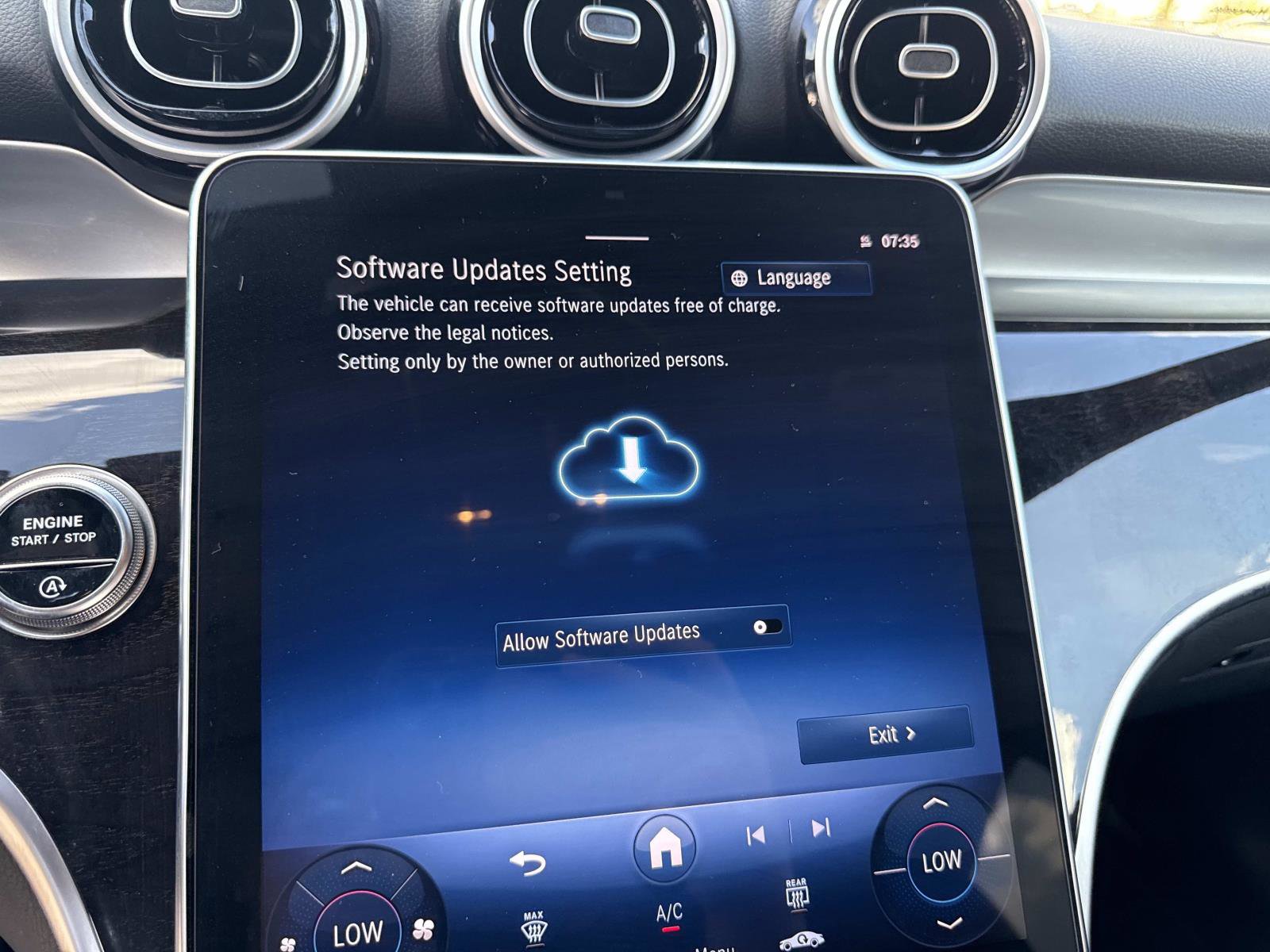 Used 2025 Mercedes-Benz GLC 300 image 25