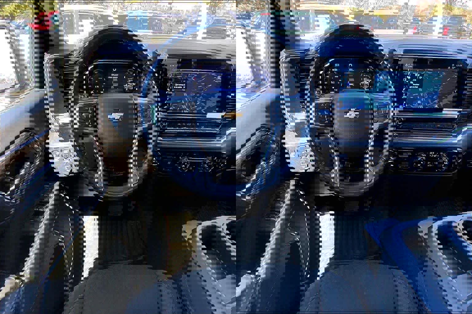 Used 2025 Chevrolet Silverado 1500 LT image 6