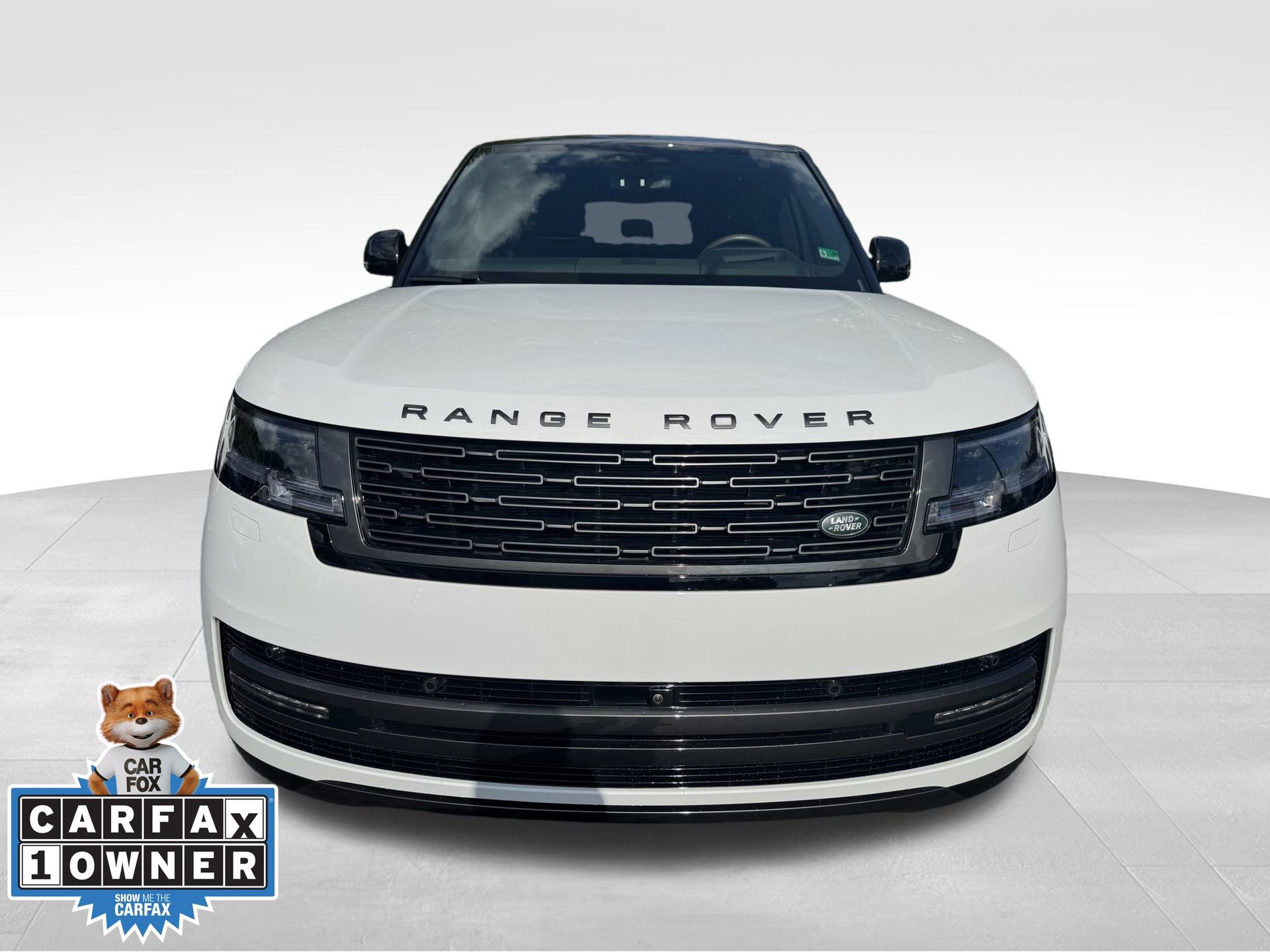Used 2025 Land Rover Range Rover Long Wheelbase Autobiography image 2