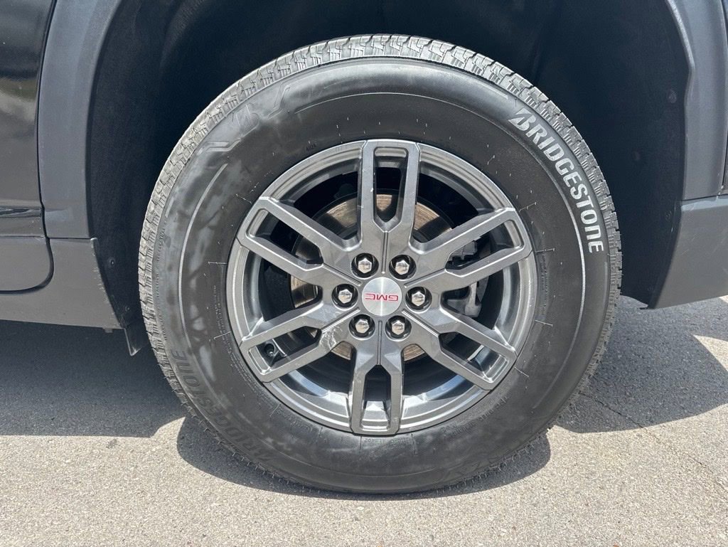 Used 2025 GMC Acadia Elevation FWD image 32