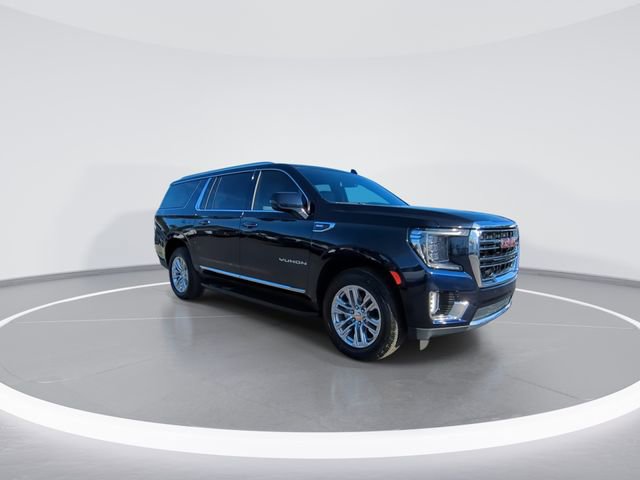 Used 2023 GMC Yukon XL SLT w/ SLT Luxury Package image 2