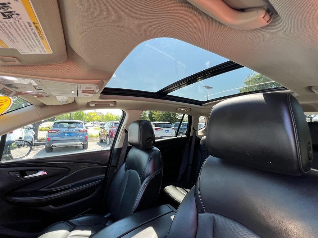 Used 2018 Buick Envision Premium AWD/4WD image 19