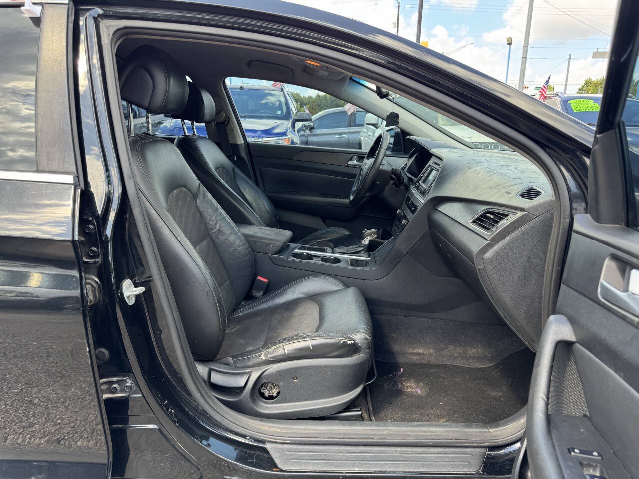 Used 2015 Hyundai Sonata Sport w/ Option Group 03 FWD image 12