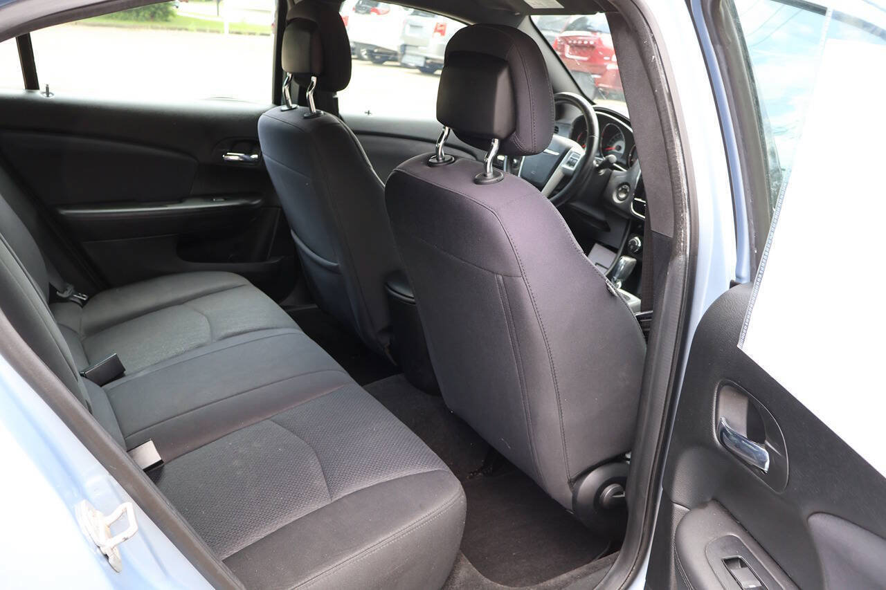 Used 2013 Chrysler 200 Touring FWD image 17