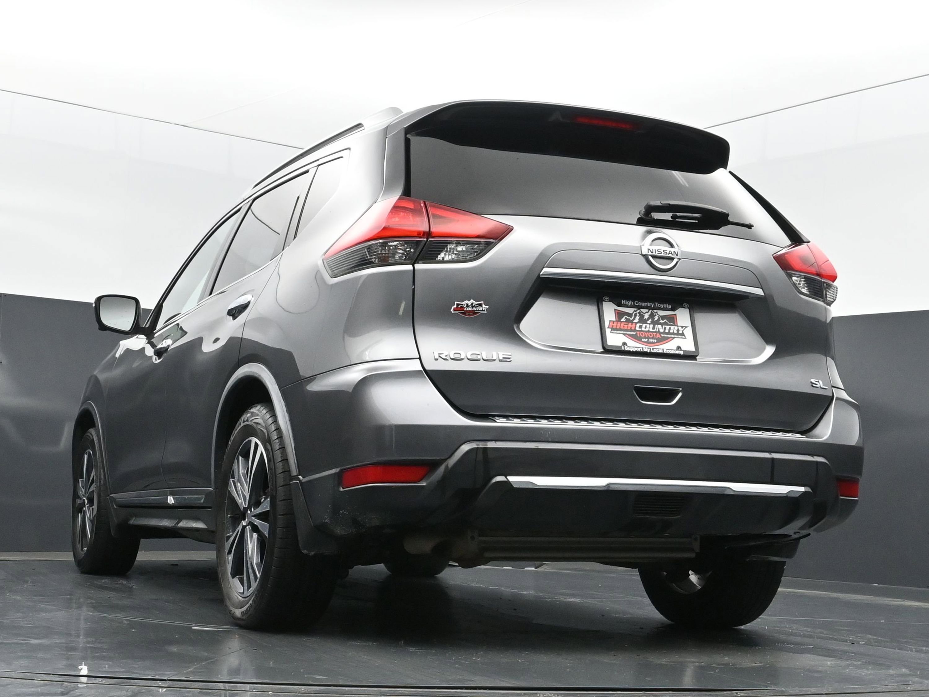 Used 2017 Nissan Rogue SL w/ SL Premium Package FWD image 39