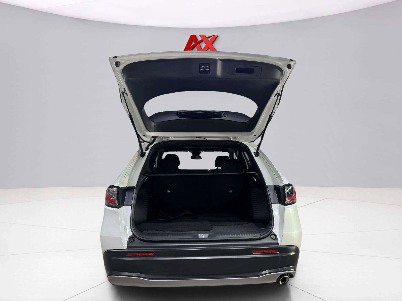 Used 2025 Honda HR-V Sport image 32