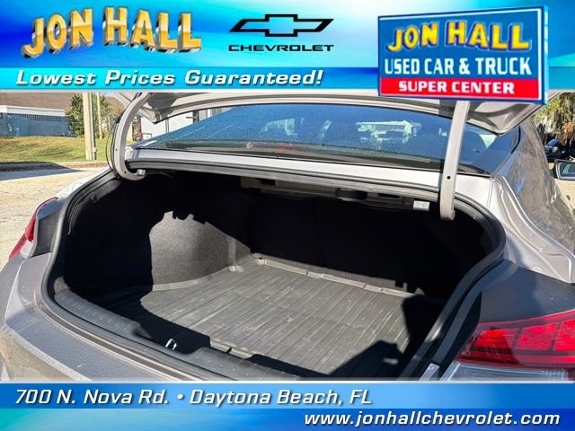 Used 2023 Hyundai Elantra Limited image 9