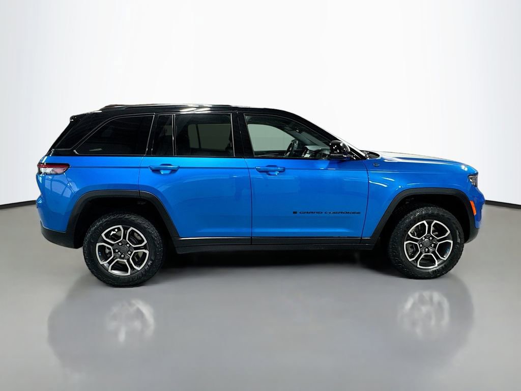 Used 2022 Jeep Grand Cherokee Trailhawk image 5