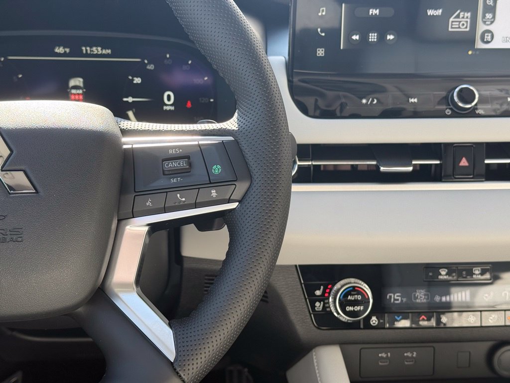 New 2026 Mitsubishi Outlander SEL AWD/4WD image 11