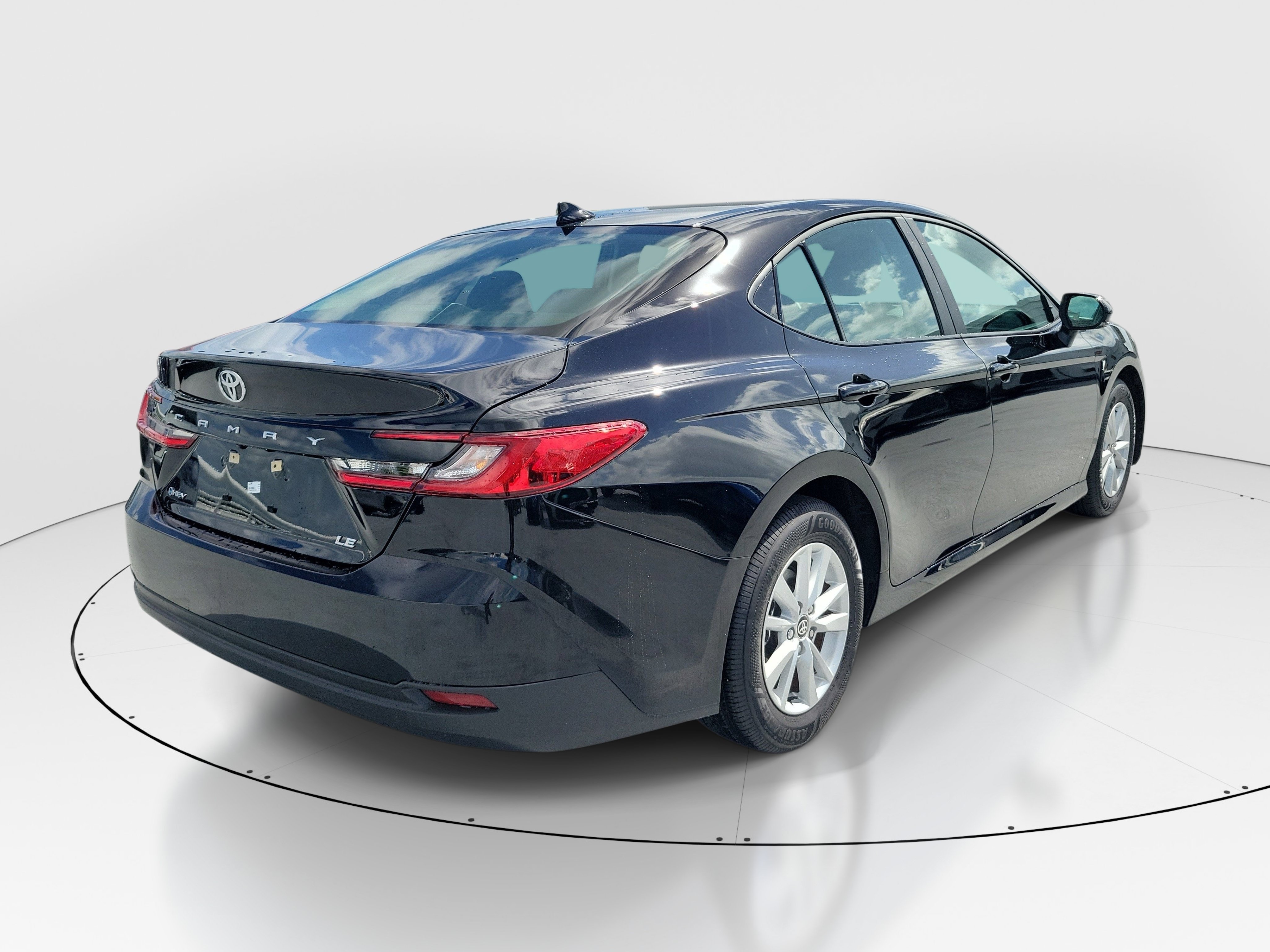 Used 2026 Toyota Camry LE FWD image 6