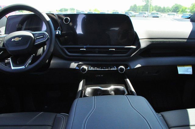 New 2025 Chevrolet Silverado EV LT AWD/4WD image 14