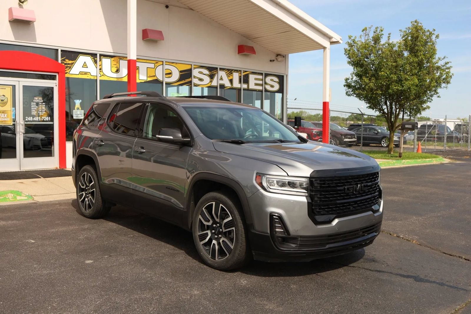 Used 2021 GMC Acadia SLE w/ Driver Convenience Package AWD/4WD image 4