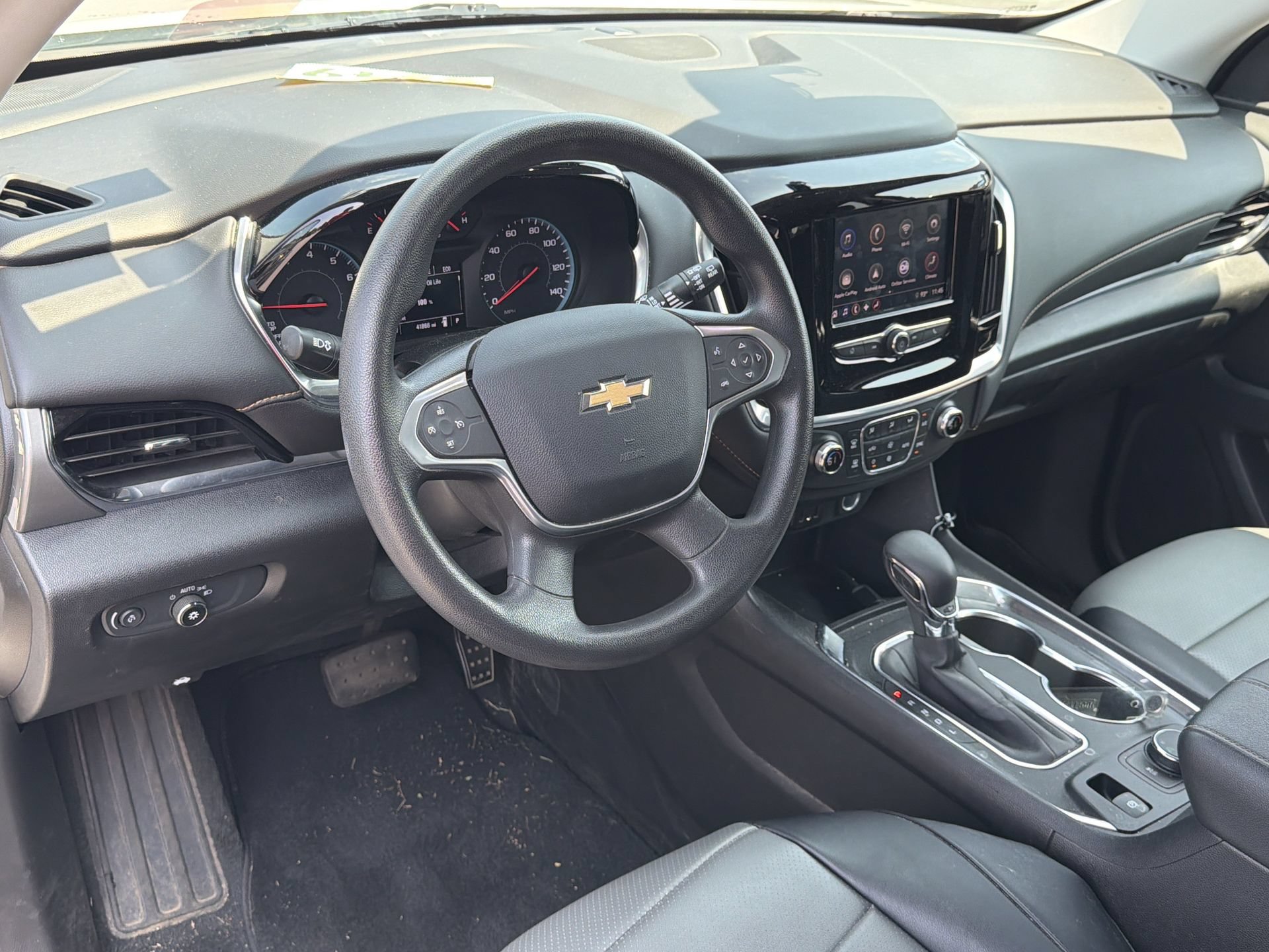 Used 2021 Chevrolet Traverse LS FWD image 2