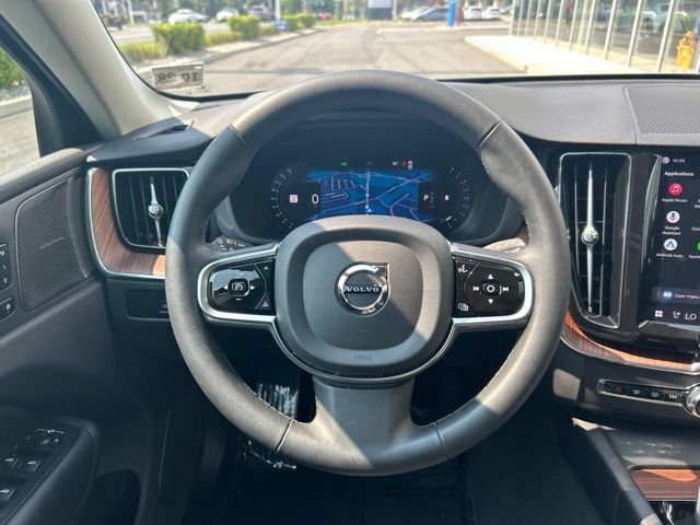 Certified 2024 Volvo XC60 B5 Plus AWD/4WD image 17