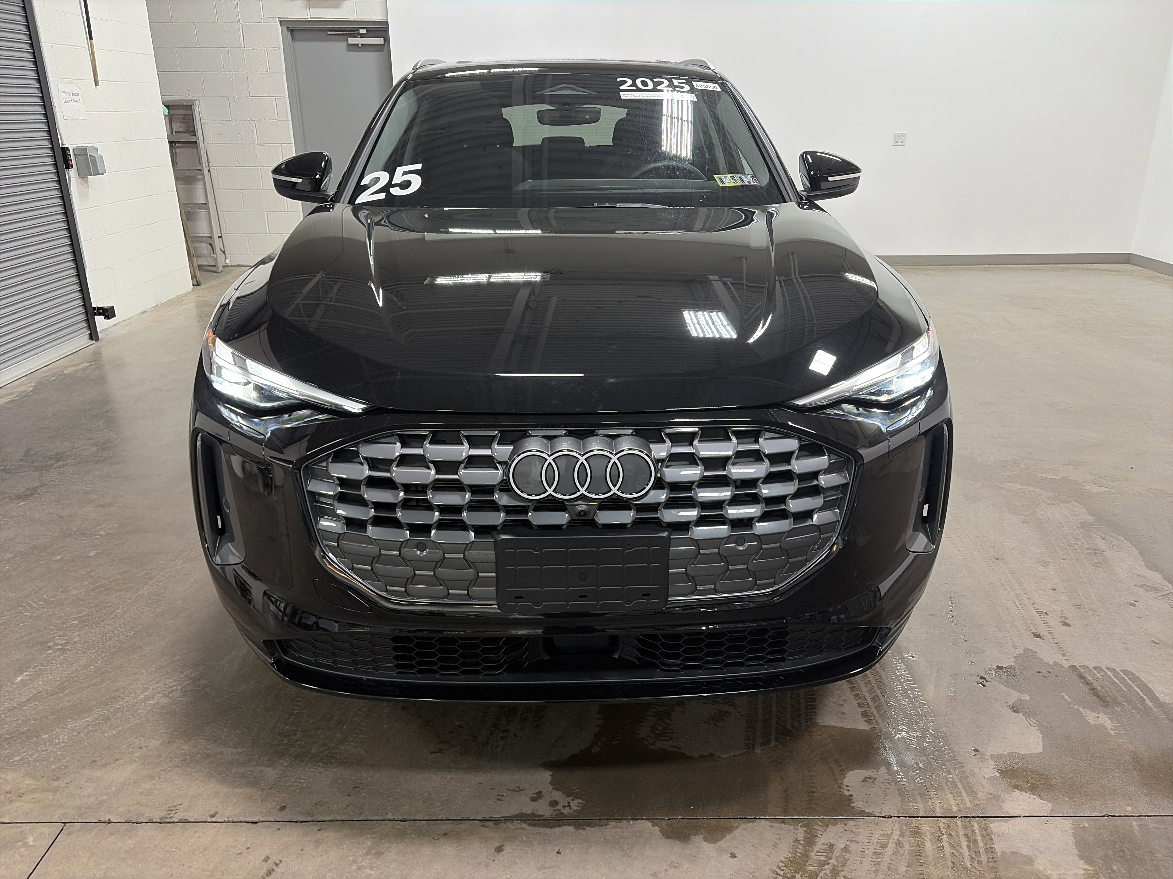 Certified 2025 Audi Q5 Premium w/ Convenience Package image 8