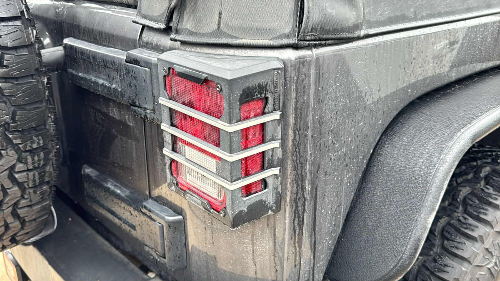 Used 2017 Jeep Wrangler Sport image 17