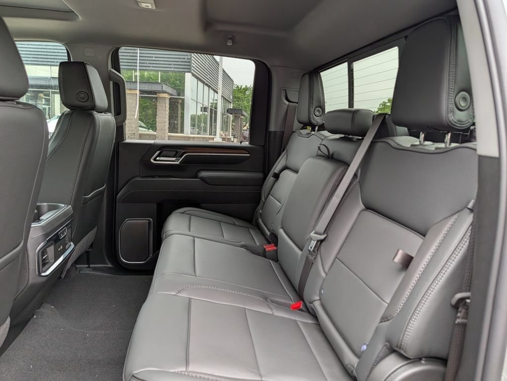 New 2026 GMC Sierra 3500 Denali w/ Denali Reserve Package AWD/4WD image 40