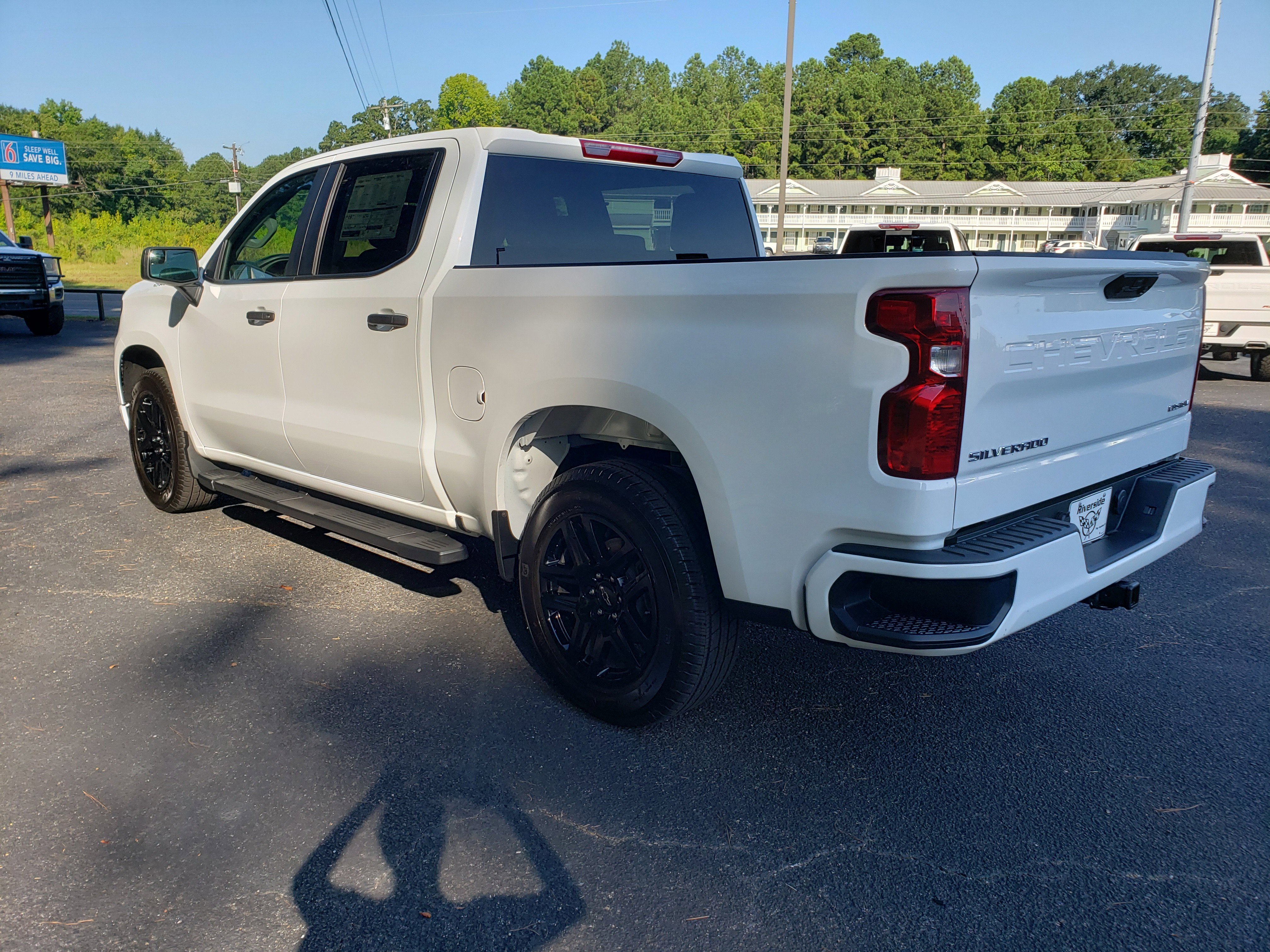 New 2025 Chevrolet Silverado 1500 Custom image 4