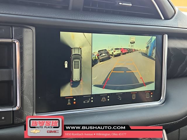 Used 2024 GMC Yukon Denali w/ Advanced Technology Package AWD/4WD image 30