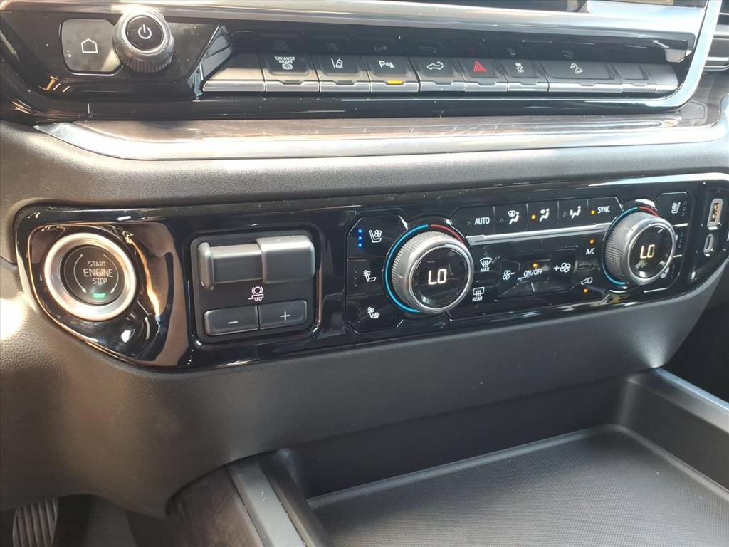Used 2024 Chevrolet Silverado 2500 LTZ w/ LTZ Premium Package AWD/4WD image 27