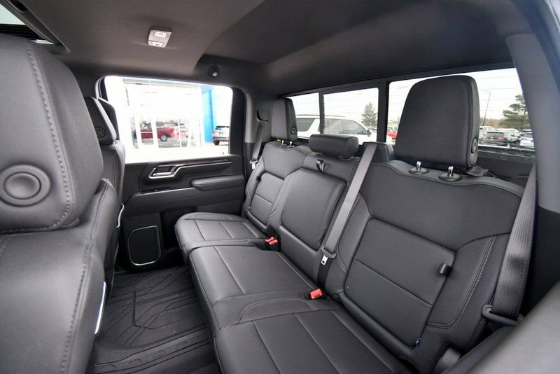 New 2026 Chevrolet Silverado 2500 LTZ w/ LTZ Convenience Package AWD/4WD image 13