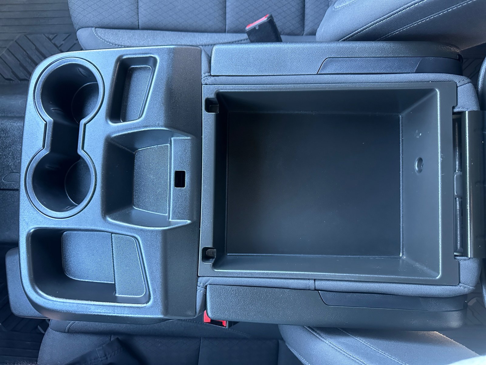 Used 2025 Chevrolet Silverado 1500 Custom Trail Boss w/ Dark Appearance Package image 27