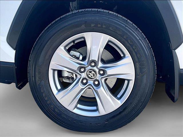 Used 2024 Toyota RAV4 XLE w/ Convenience Package FWD image 10