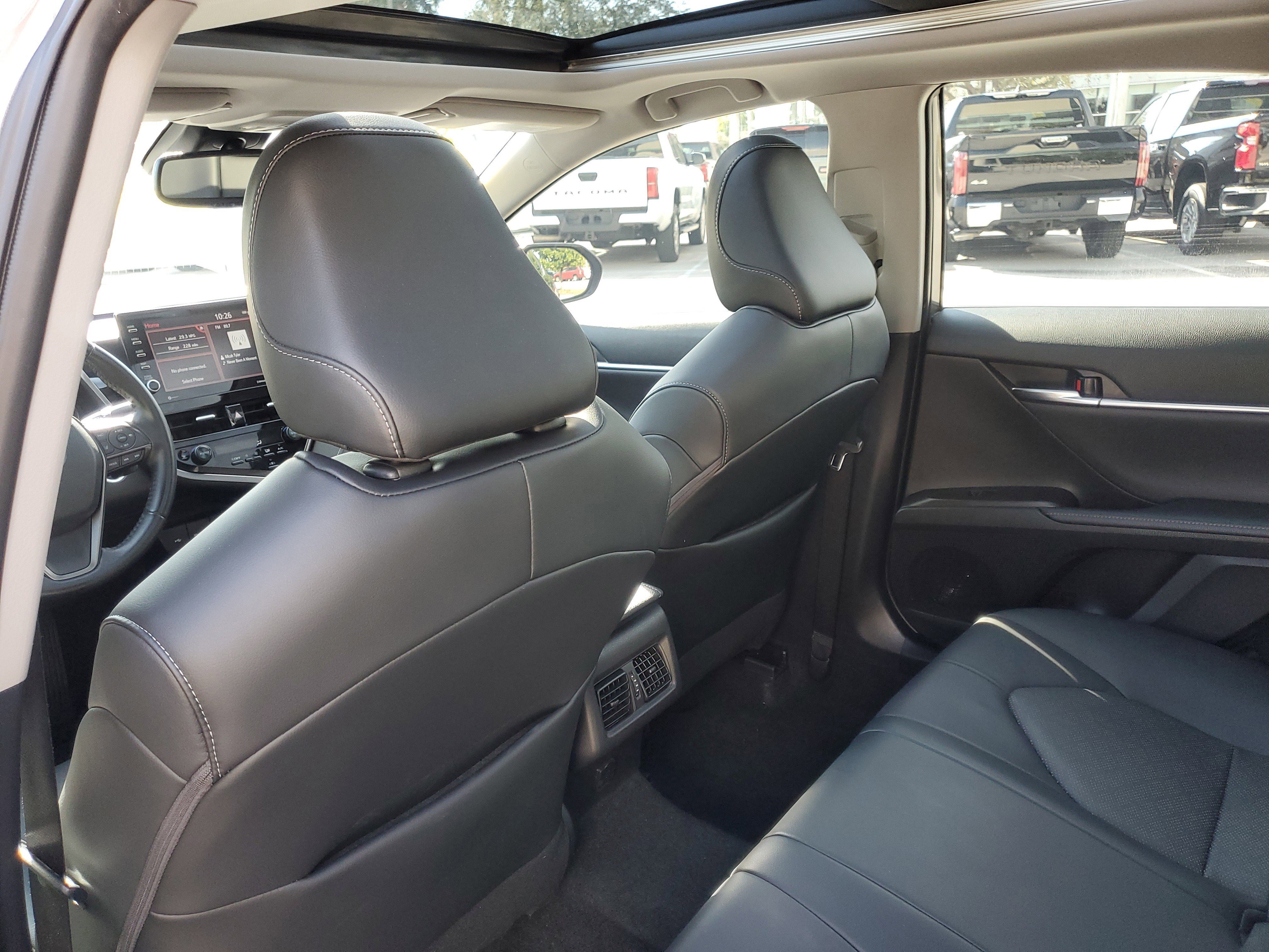 Used 2022 Toyota Camry XSE image 12