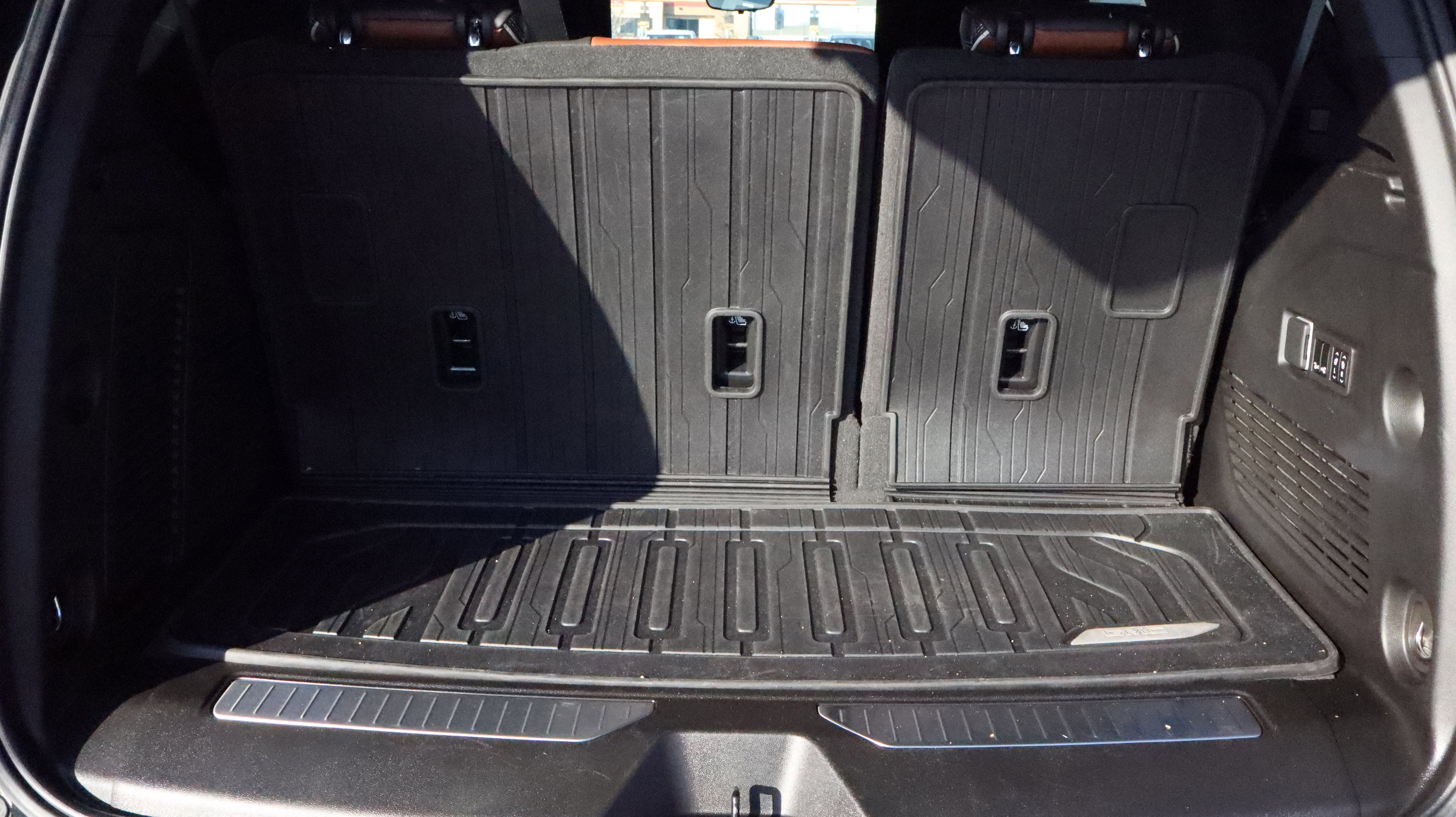 Certified 2024 GMC Yukon Denali Ultimate image 16