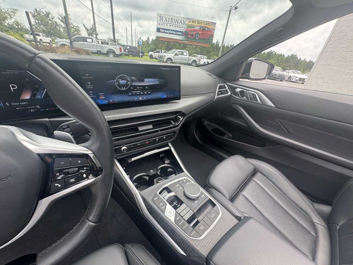 Used 2025 BMW 430i Convertible w/ Premium Package RWD image 18