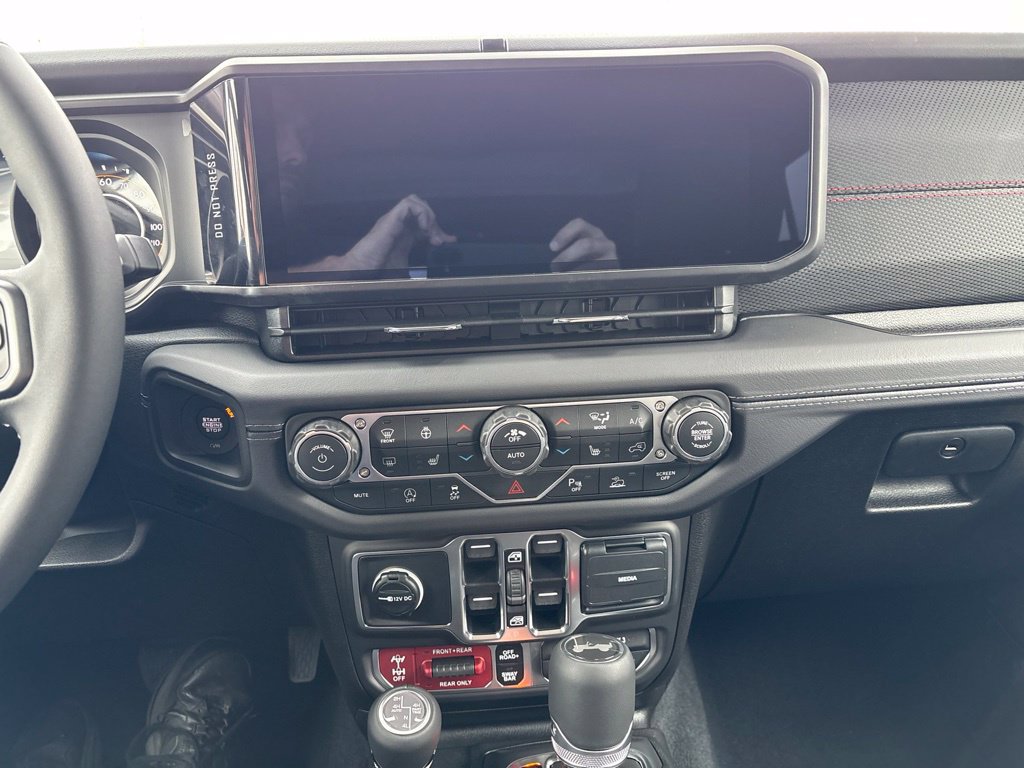 New 2027 Jeep Wrangler Unlimited Rubicon AWD/4WD image 27
