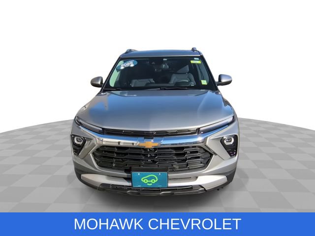 Certified 2025 Chevrolet TrailBlazer LT w/ Driver Confidence Package AWD/4WD image 3