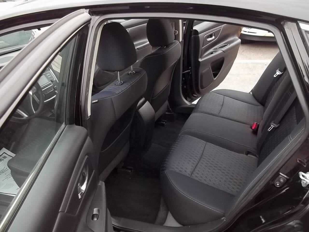 Used 2017 Nissan Altima 2.5 S w/ Power Driver Seat Package FWD image 8