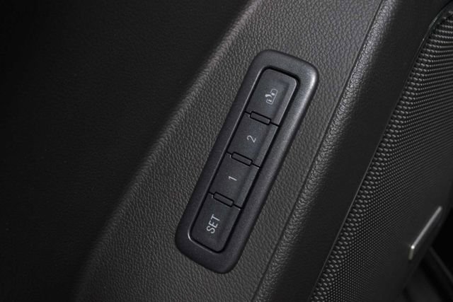 Used 2017 GMC Yukon XL SLT image 29