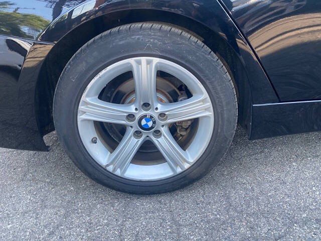 Used 2015 BMW 328i xDrive Sedan AWD/4WD image 18