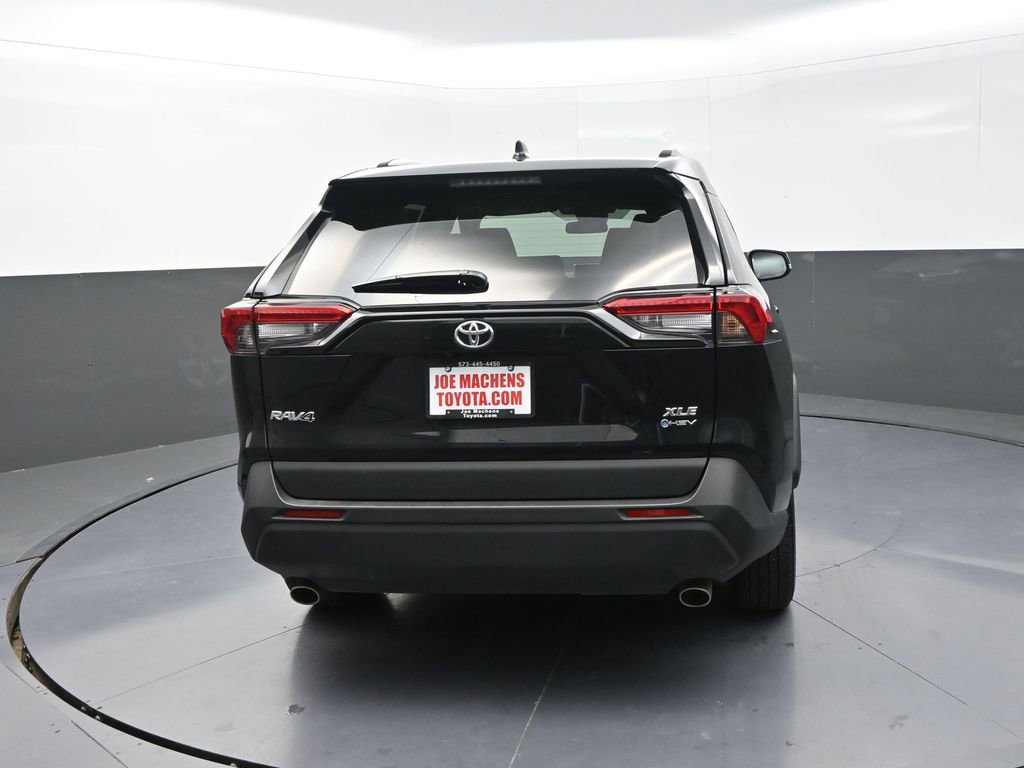 Used 2025 Toyota RAV4 XLE image 7