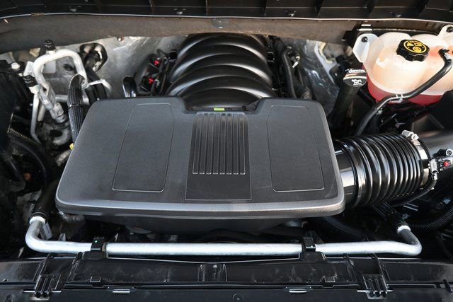 Used 2022 Chevrolet Silverado 1500 High Country w/ Technology Package image 17